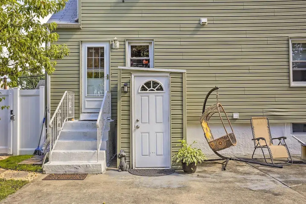 Private Patio! NYC Area Base Near Metlife Stadium