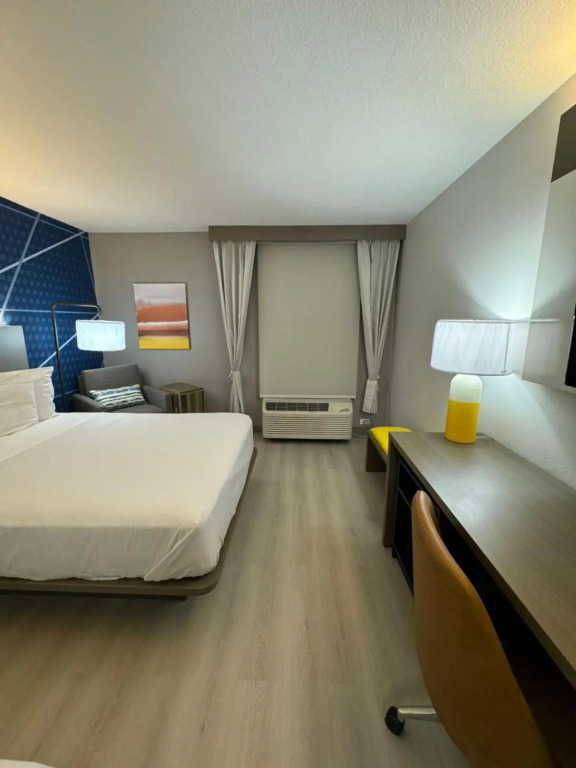 Comfort Inn & Suites Harvey - Chicago Southland