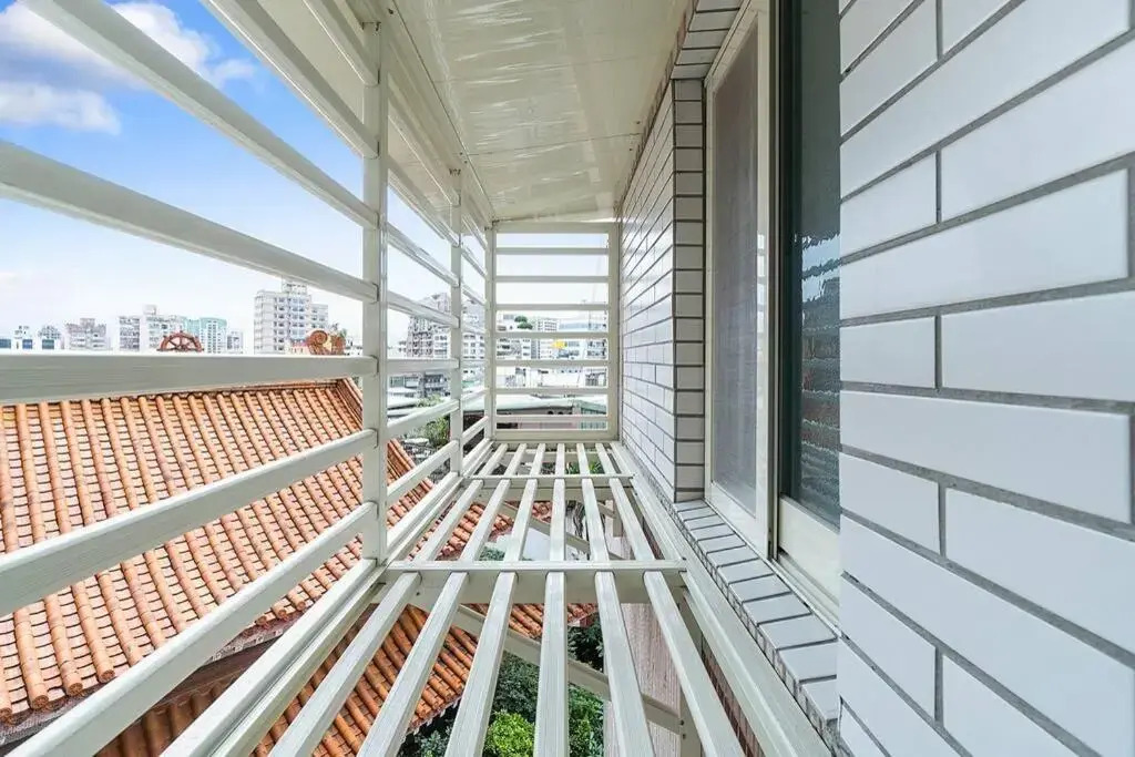 Modern Taipei Main Station Home 3B3b 台北車站現代之家 3房3衛