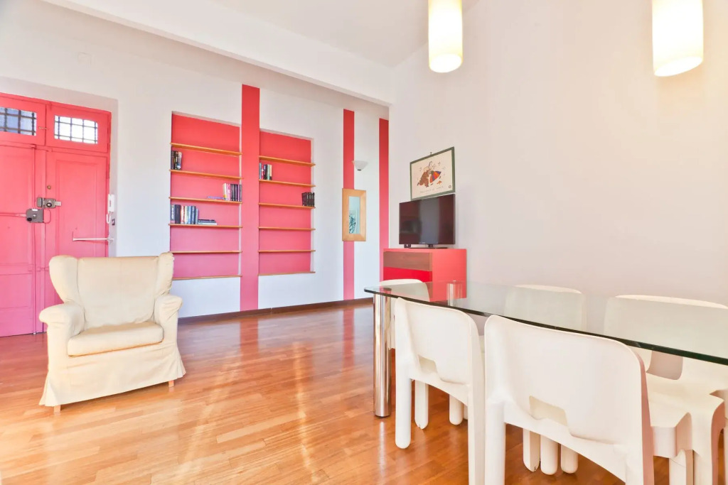 Paola Guest House