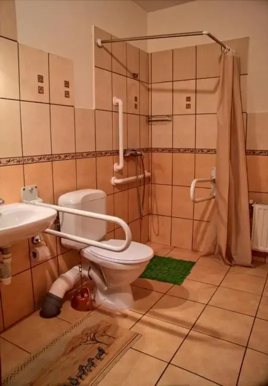 Harmont Montis- dawna Zającówka- IDEALNA lokalizacja - leśna enklawa w centrum miasta! Sauna, masaże, zabiegi spa