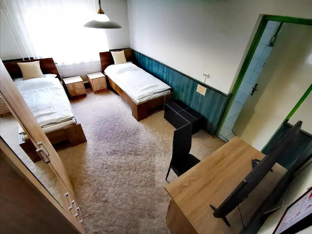 KOMPLEX -Rendezvénytermek-Panzió-Apartman-Irodák