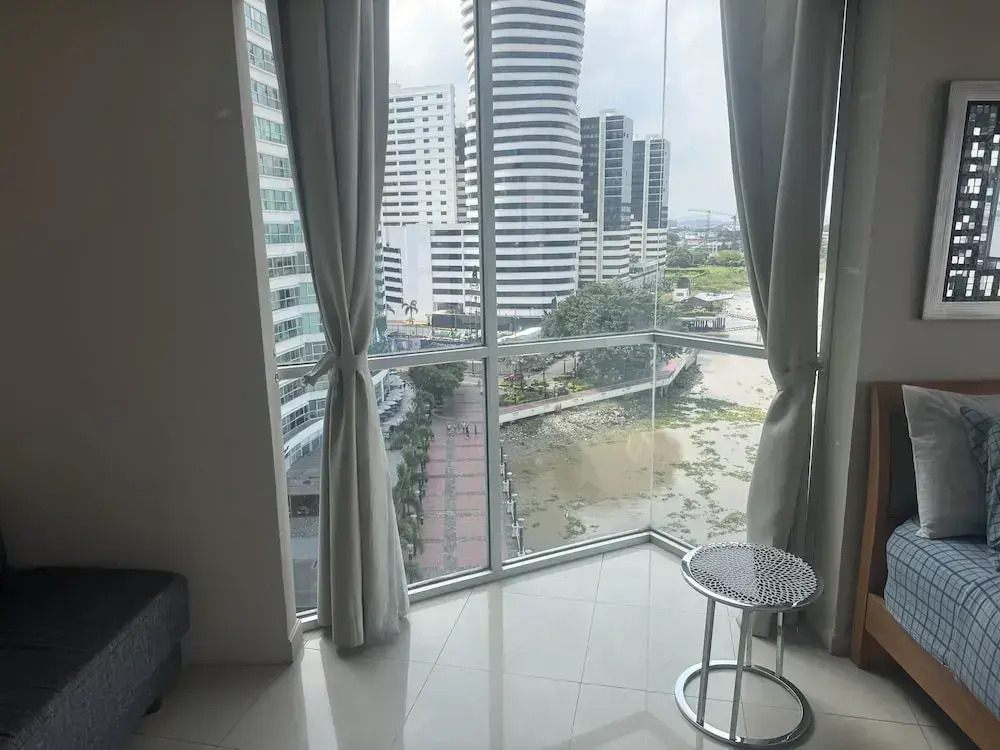 River View suites Puerto Santa Ana gye