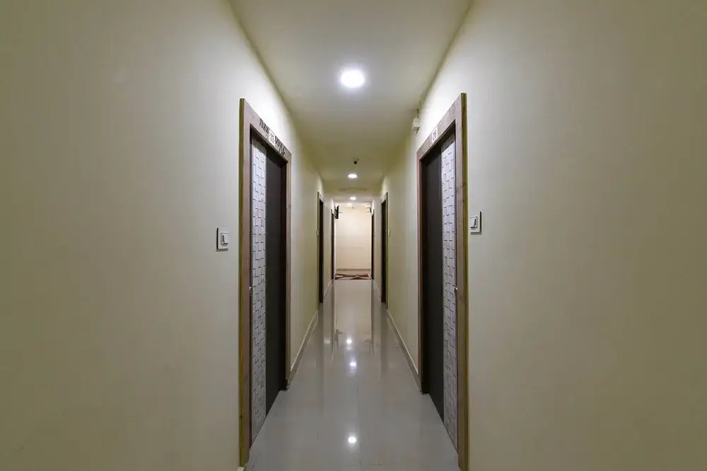 OYO 28367 Akshaya Grand