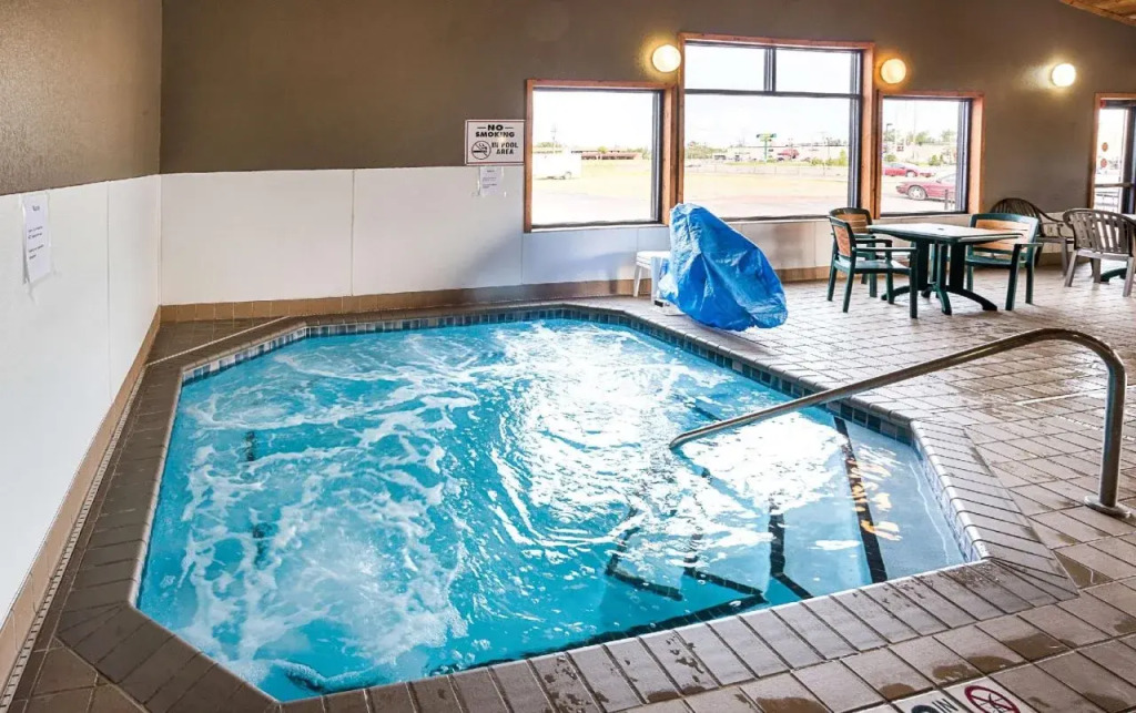 Econo Lodge Duluth near Miller Hill Mall