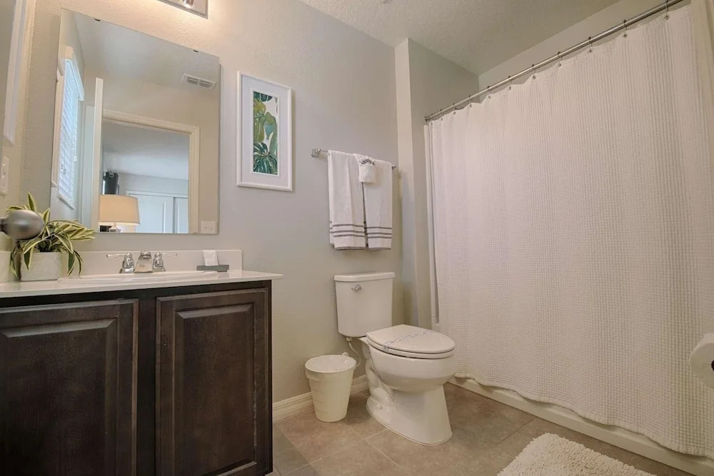5137 Compass Bay