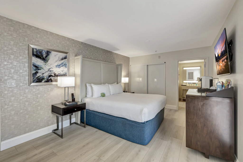 Ocean View Hotel