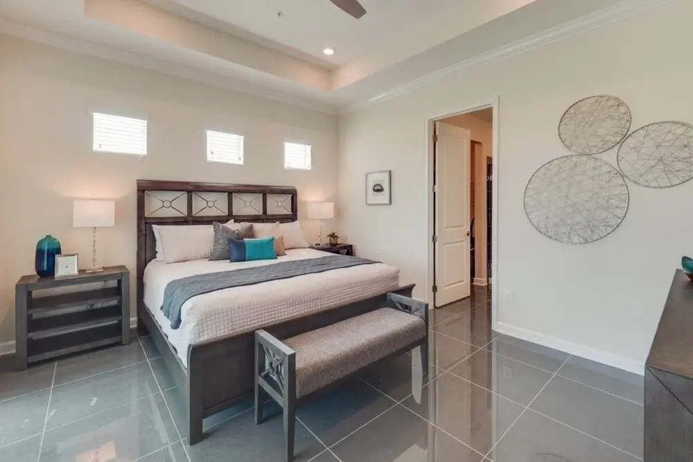 Chic Ultra Modern Near Disney! 4 Bedroom Condo
