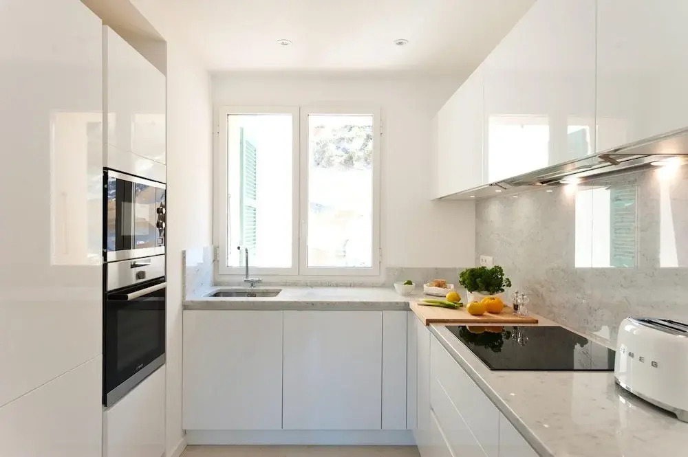 Apartment With 2 Bedrooms in Bonifacio, With Wonderful sea View and Wifi