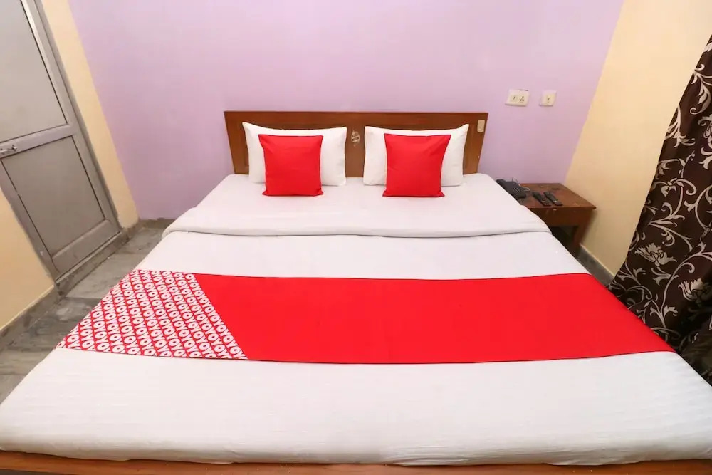 Hotel Regal 2 By OYO Rooms