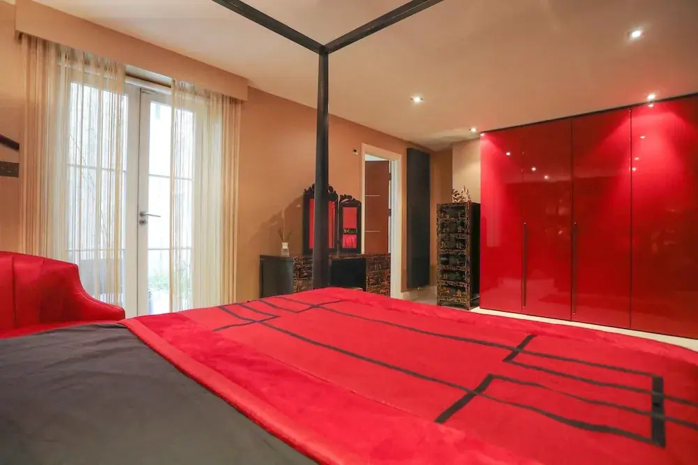 Lovely 2 Bed Flat in Warren Street