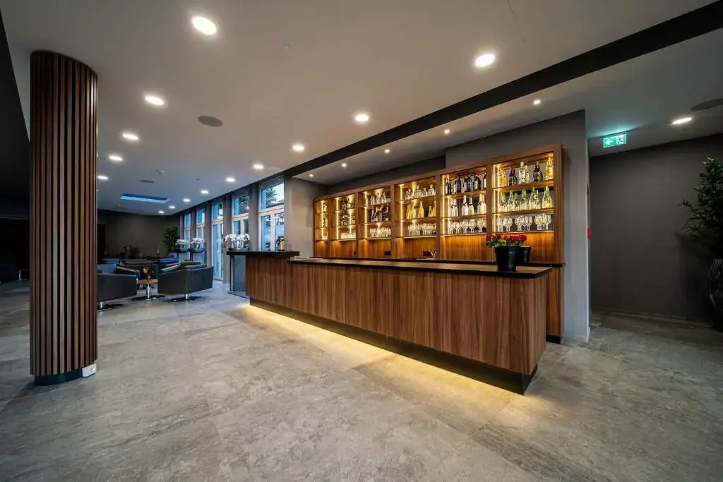 EE Hotel