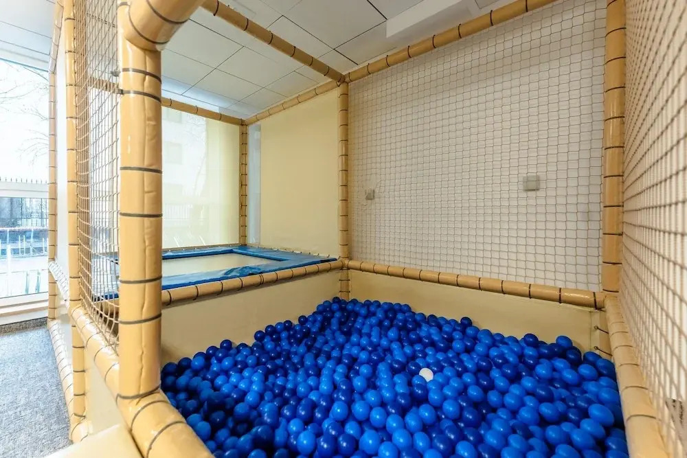 Comfortable Apartment With Balcony, Pool, Sauna