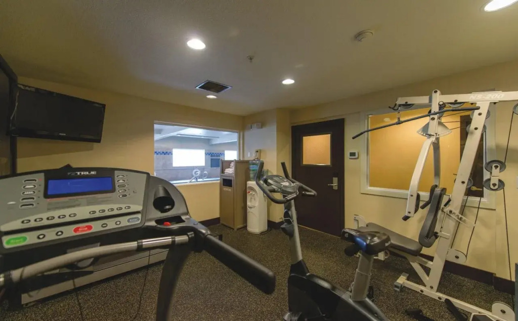 Holiday Inn Express Portland East - Columbia Gorge by IHG