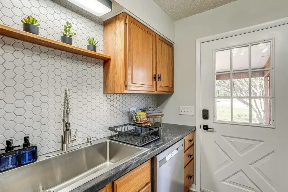 2 Mi to Jmu: Harrisonburg Home w/ Gas Grill
