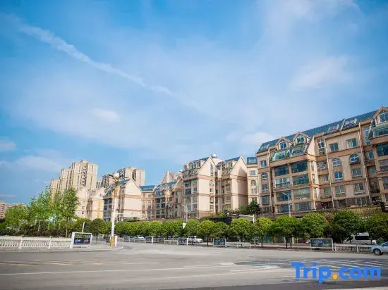 Kaiyang Tianping Hotel (High-speed Railway Station Jinhu Center)