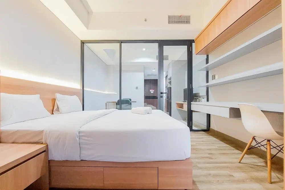Gorgeous and Tidy 1BR Apartment at The Smith Alam Sutera By Travelio