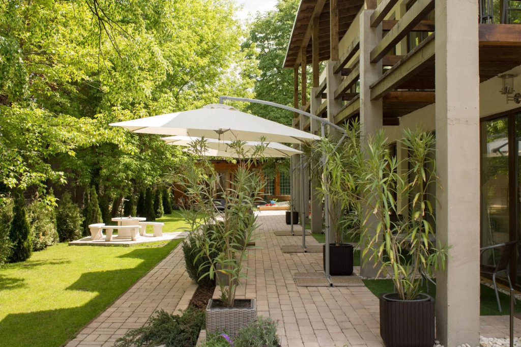 Silver Garden