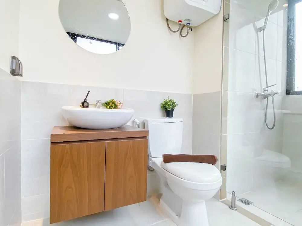 Modern Look And Restful 3Br At Meikarta Apartment