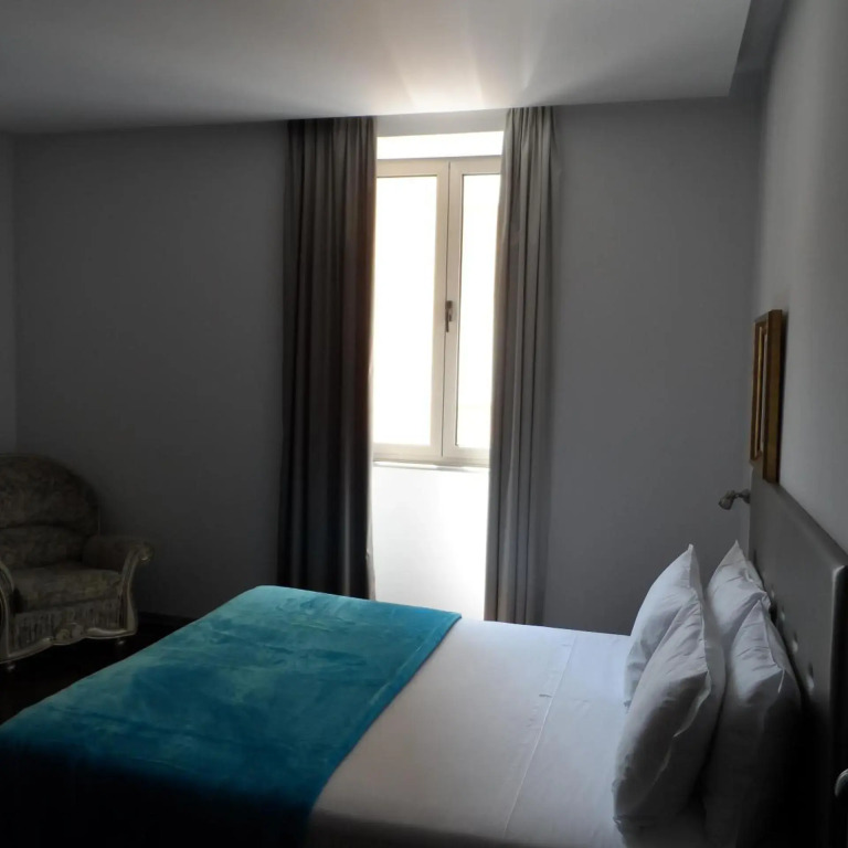 Lazza Hotel