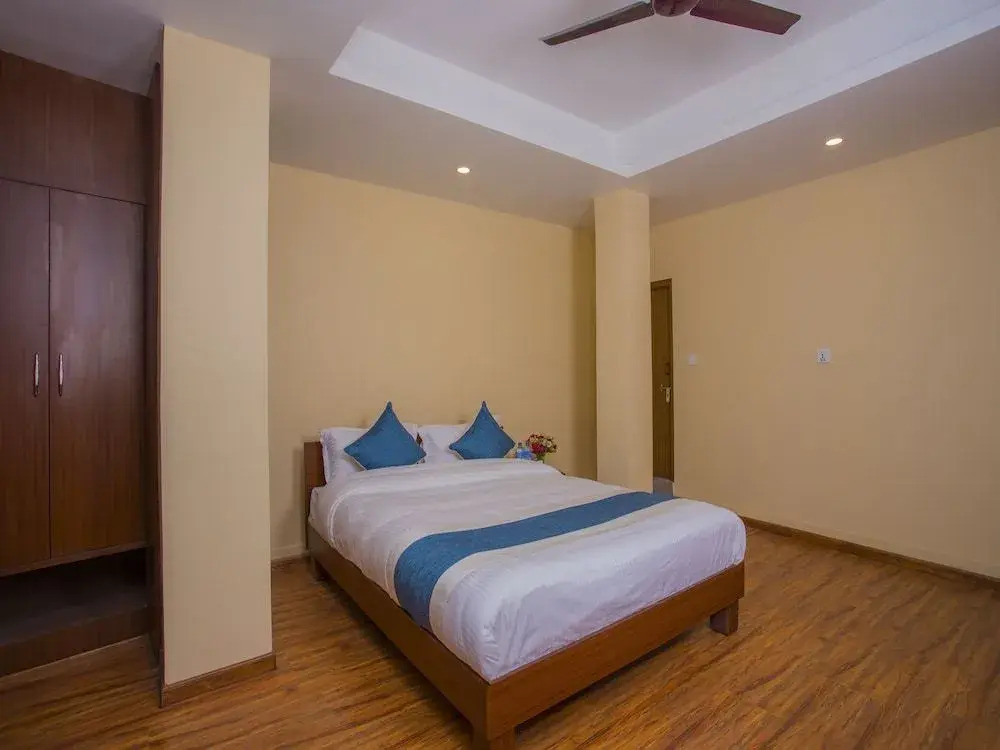 OYO 273 Hotel Rara Palace