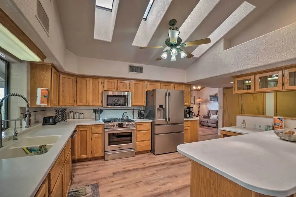Cozy Pine Retreat w/ Private Hot Tub & Views