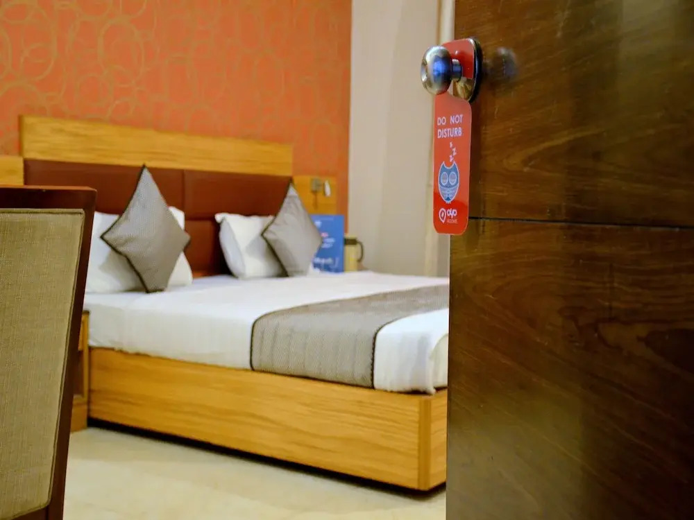 OYO 3523 Tekarees Inn Mahanagar
