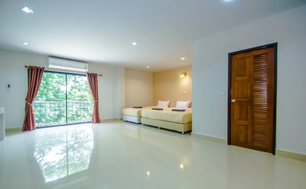 Maladee Hotel