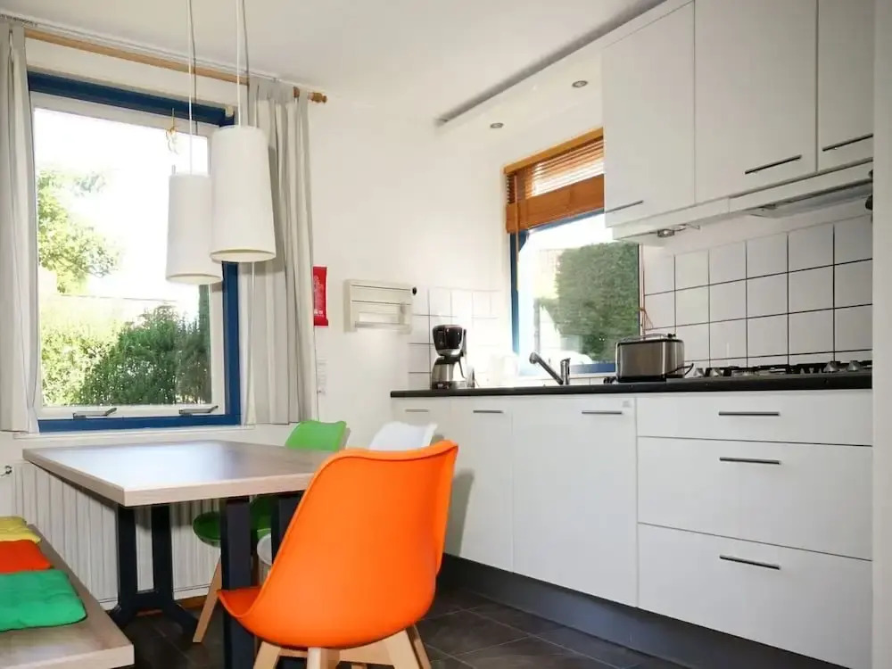 Pleasant Holiday Home in Ouddorp With Garden