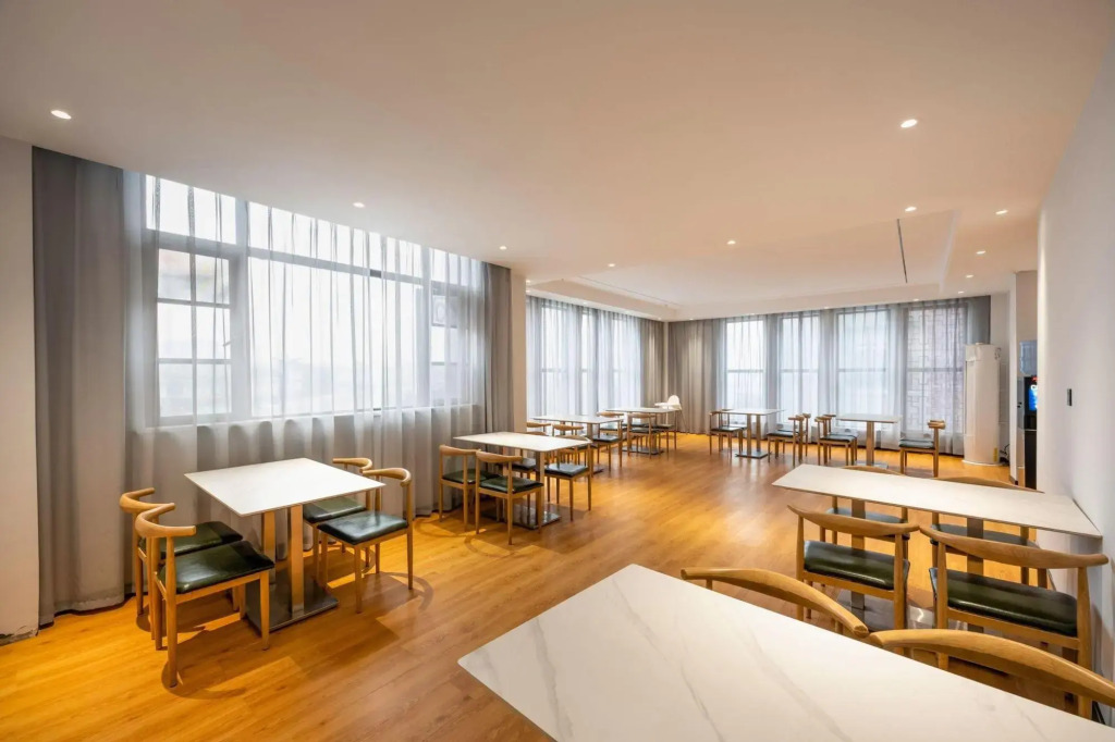 GreenTree Inn Smart Select Hotel (Hong'an Economic Development Zone Branch)
