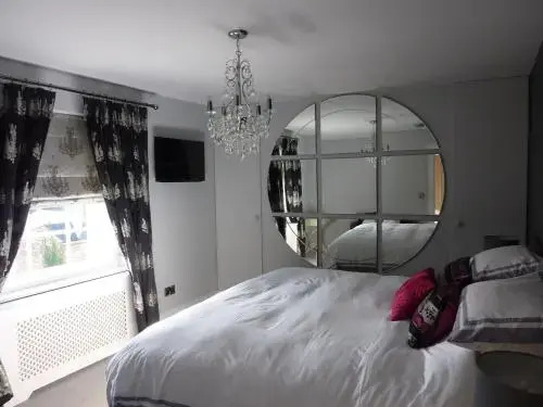 Hewlett Apartments