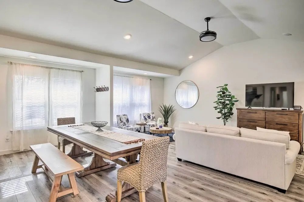 ~ 12 Mi to Dtwn: Dallas Area Suburban Home w/ Yard