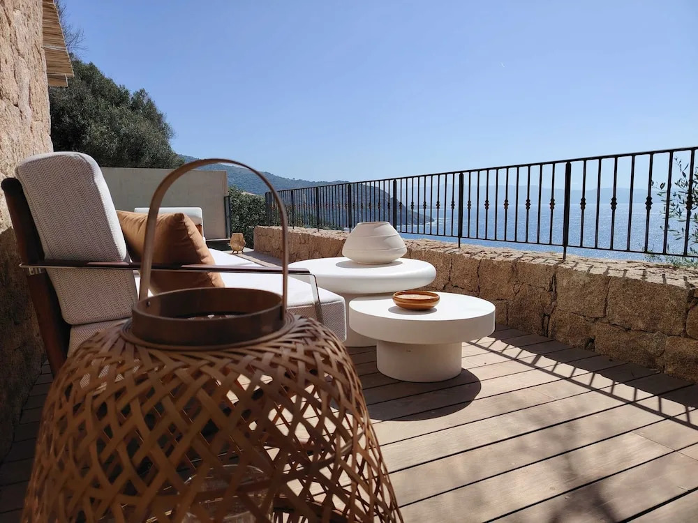 Luxury Villa Saleccia Beach Access Through the Maquis