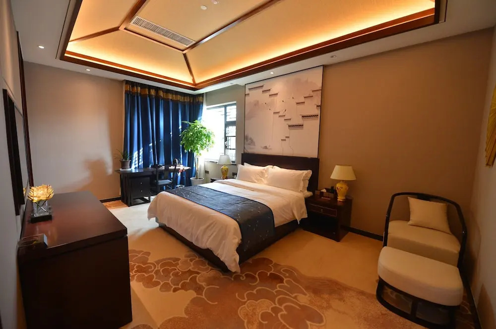 Jingcui Huanyi Hotel