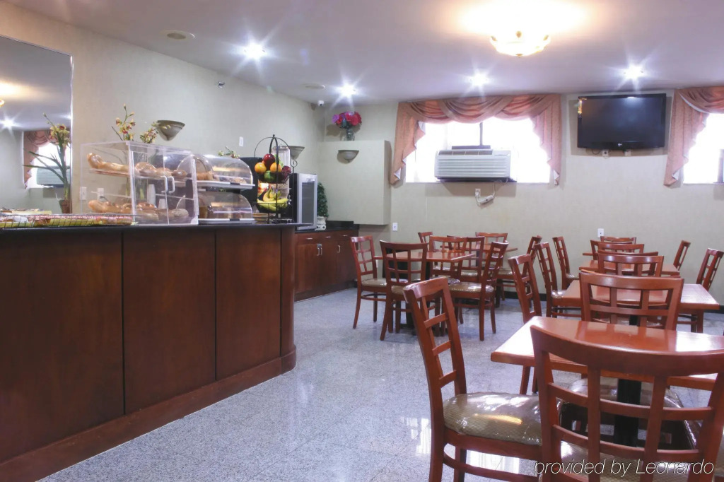 La Quinta Inn Queens