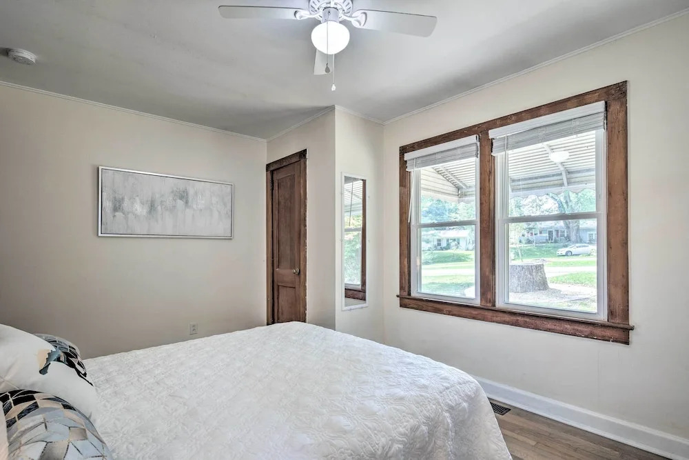Cozy Arden Cottage, 2 Mi to Lake Julian Park!