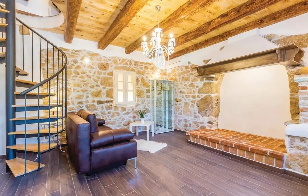 Stunning Home in Silo With Wifi and 2 Bedrooms