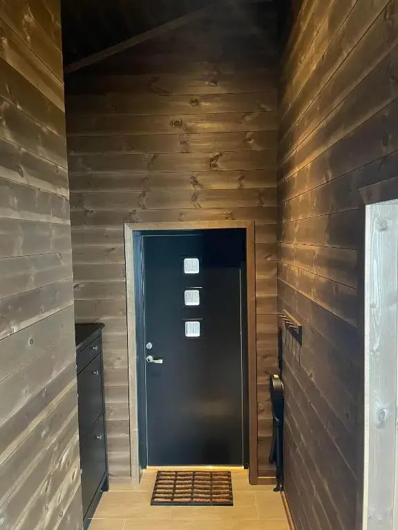Mountain Cabin with Stunning Views, Extra Space Available