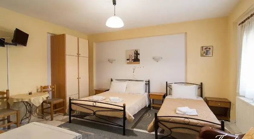 Orama Rooms