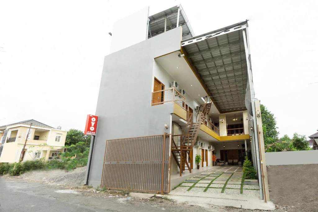 Village Homestay Yogyakarta RedPartner