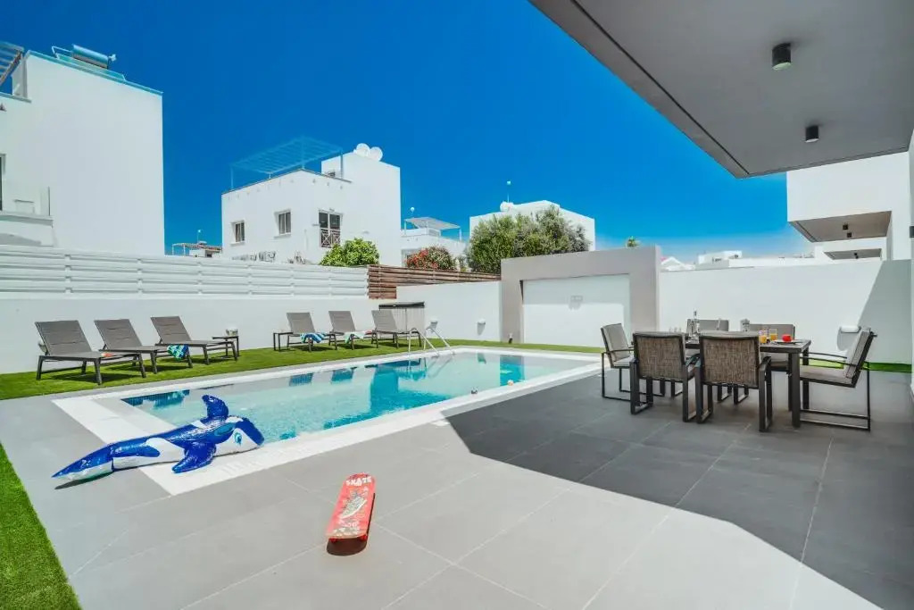 Stay in Style in Modern 3 Bedroom Villas Near Nissi Beach & Square
