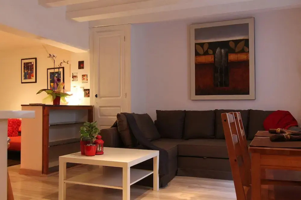 Apartament Gaudi Barcelona Rentals
