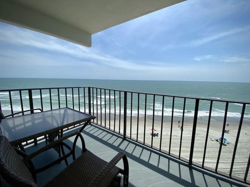 Royal Garden Resort 602 2 Bedroom Condo by RedAwning