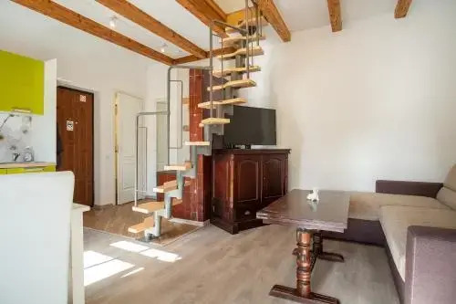 Airport Apartment