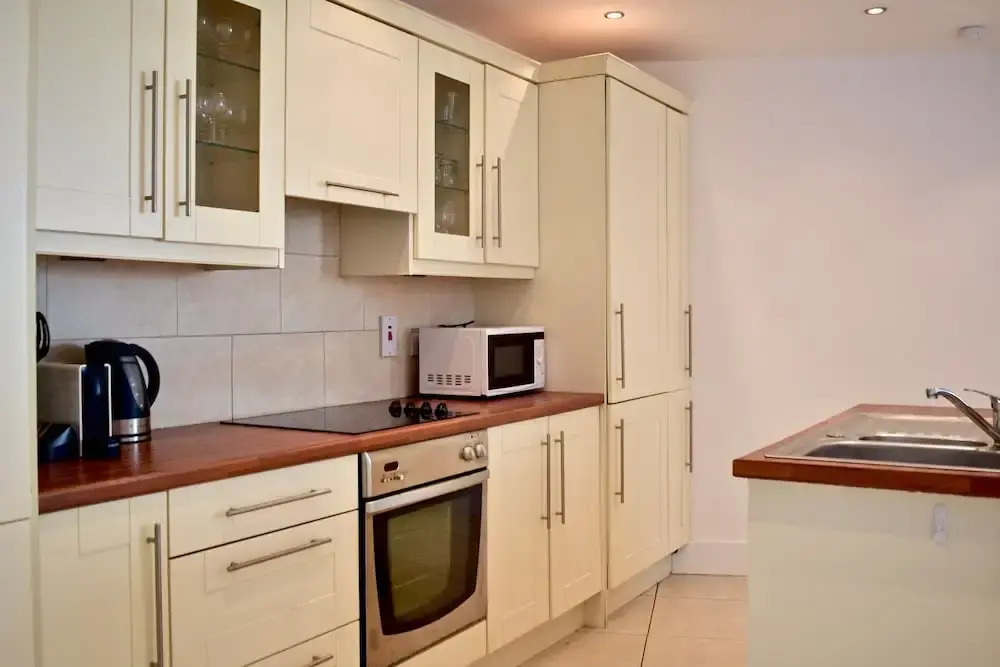 Spacious 3 Bedroom House in Ballsbridge