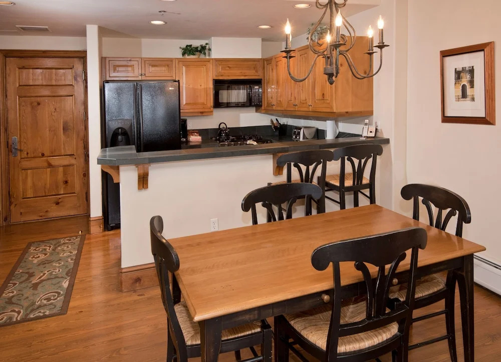 Quaint 1br 2a  Access To Osprey Rockresort Amenities 1 Bedroom Condo by RedAwning