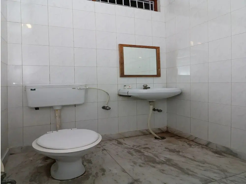 OYO 6073 Hotel K M B