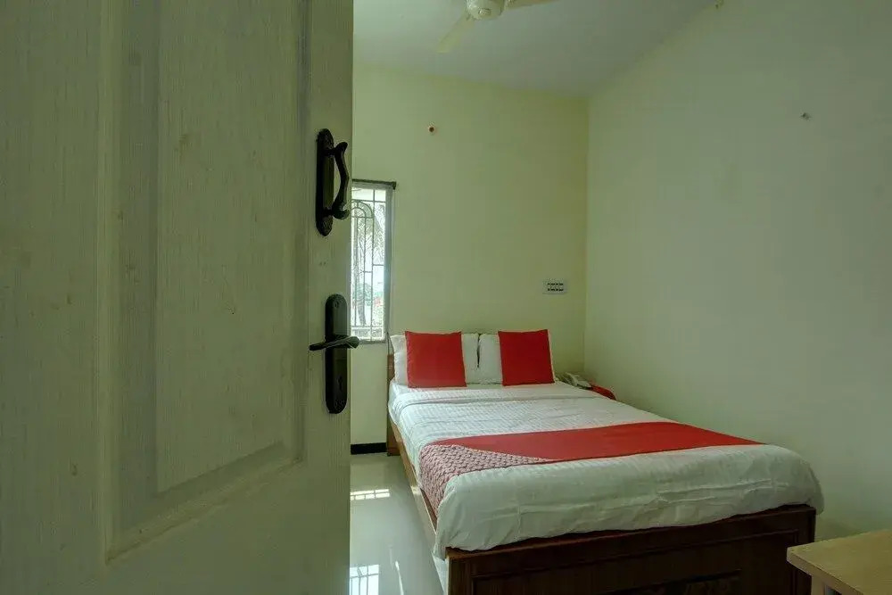 OYO 25080 Vivekam Home Stay