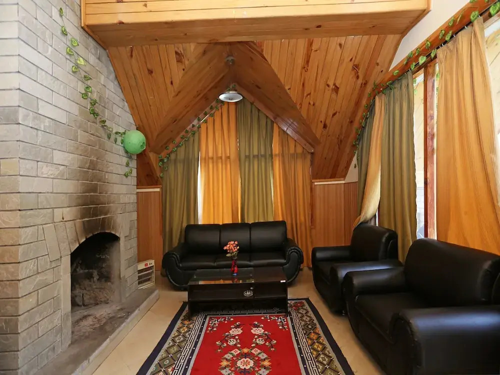 OYO 9483 Himalayan Ecstacy Cottages