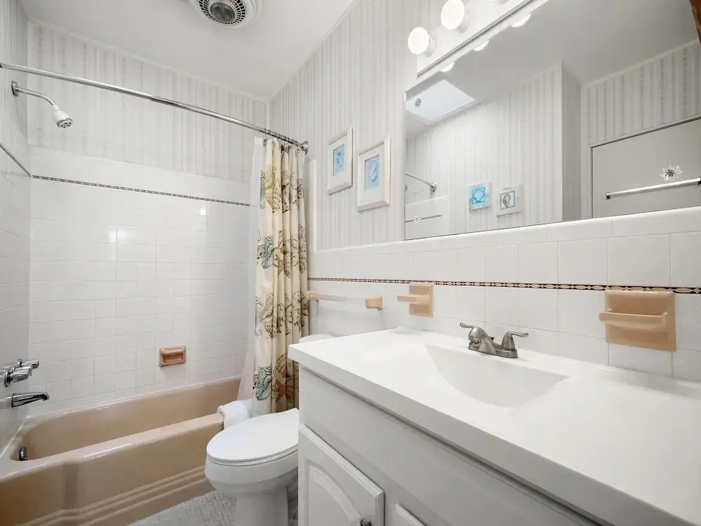 Harbor Paradise Home - Four Bedroom Home